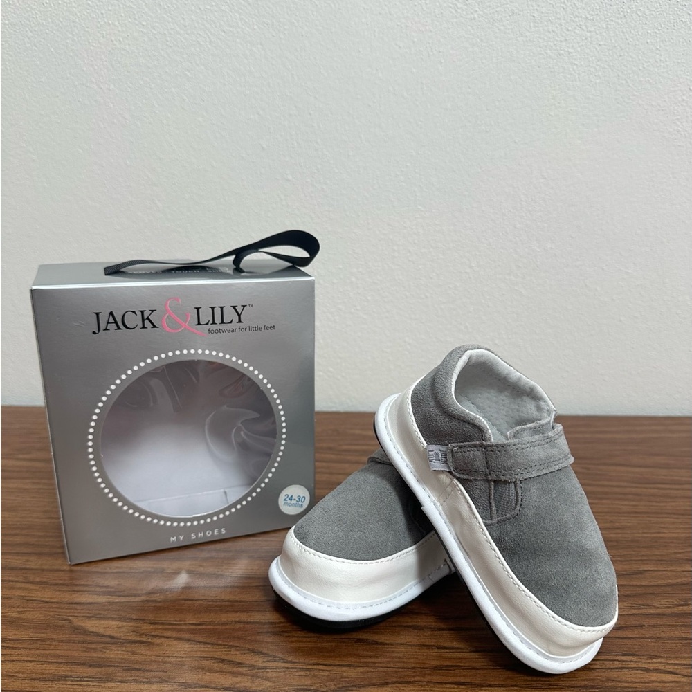 Jack & Jill Suede Gray Shoes 24-30 months New! - Picture 1 of 3